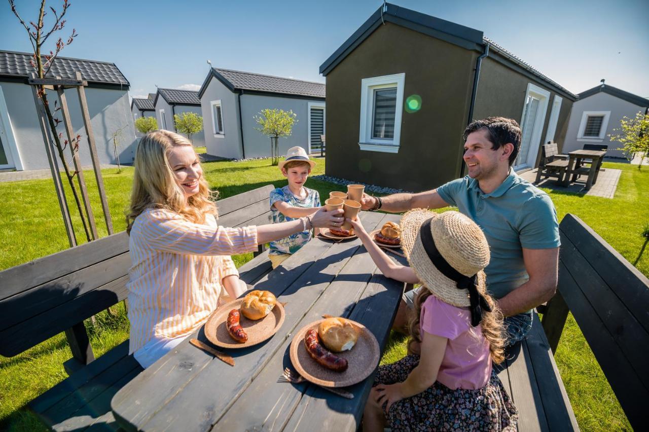 Scandi Village Zator Ngoại thất bức ảnh