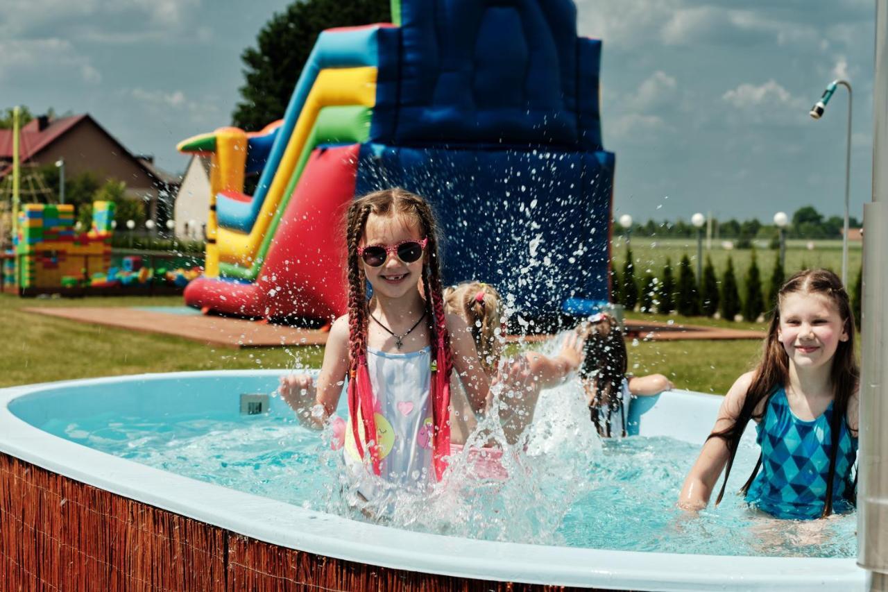 Scandi Village Zator Ngoại thất bức ảnh